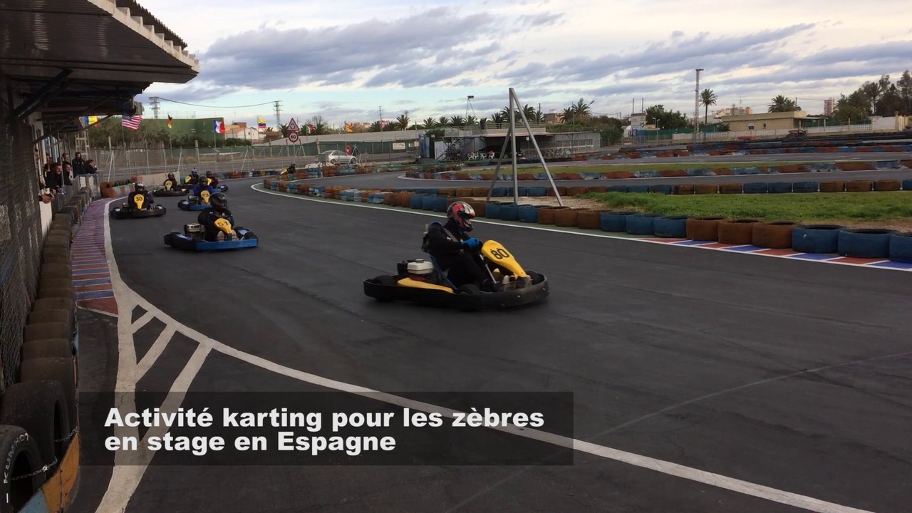Sporting de Charleroi : activité karting pour les zèbres en stage en Espagne