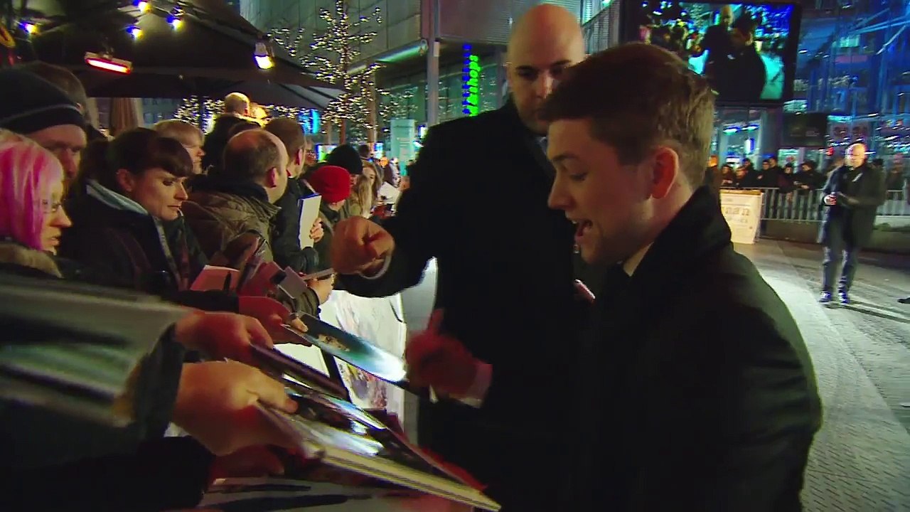 Kingsman - The Secret Service _ Deutschlandpremiere in Berlin am 3. Februar _ Special HD-mgkD8F_nyUg