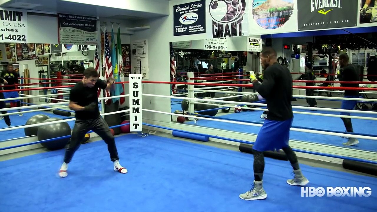 HBO Boxing News - Sullivan Barrera Interview-MMiZKl6ICzU