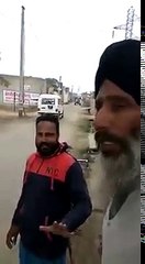 ਦੇਖੋ ਪਰਚਾਰ ਦੇ ਢੰਗ ਸਾਡੇ ਬਾਬਿਆ ਦੇ ਪੱਟੂ ਟਰੈਕਟਰ ਤੇ ਹੀ ਧੰਨ ਧੰਨ ਕਰਾਈ ਜਾਦਾ   !!