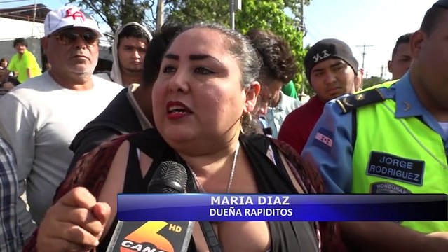 Batalla campal entre motoristas y policias