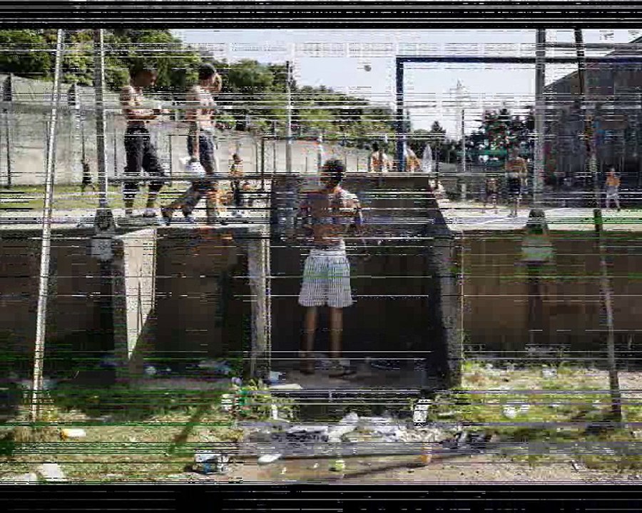 Livre "La cour de promenade"  de Boel Souleymane évasion inédite