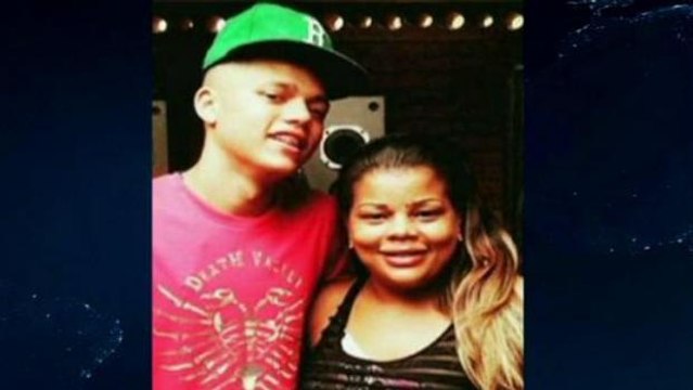 Cantora Tati Quebra Barraco é vítima de ataques nas redes sociais