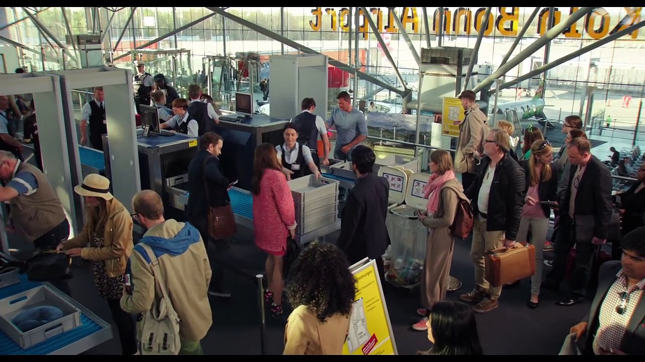 Antonio, ihm schmeckt's nicht! _ Teaser _ Deutsch HD Christian Ulmen Antonio im Wunderland-k8bDMuHQhEU