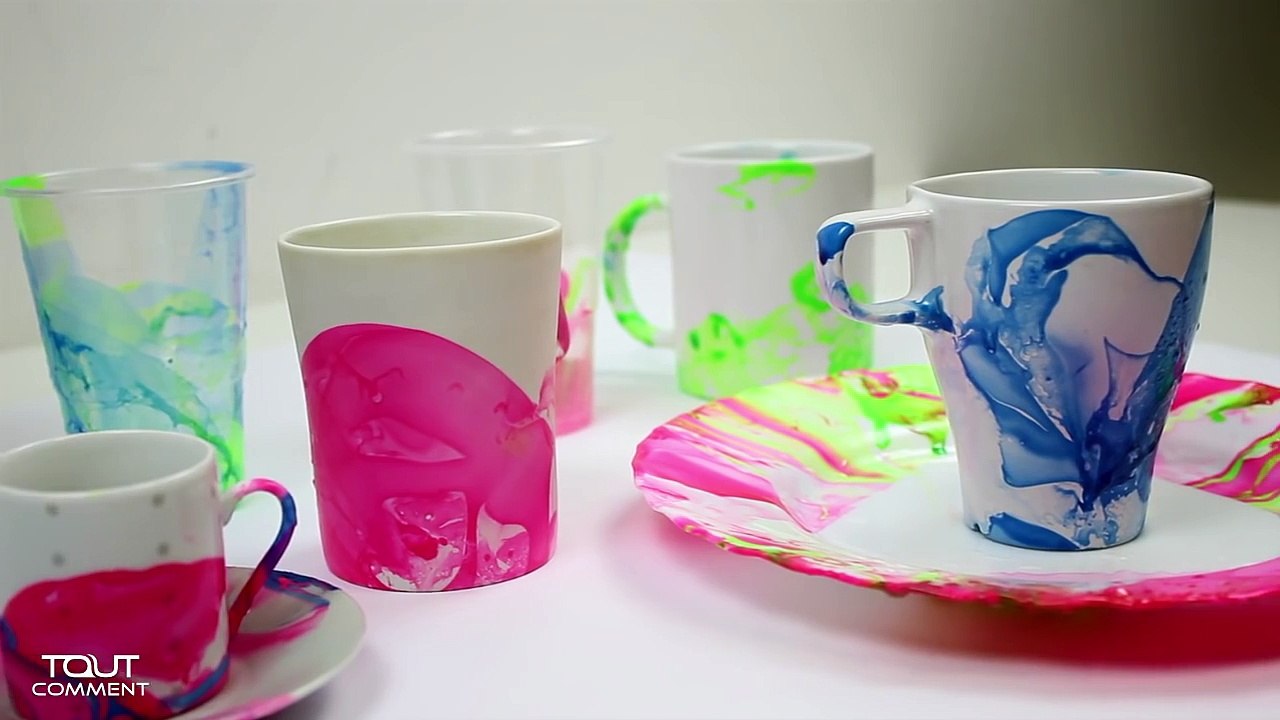 Décorer des verres ou une tasse avec du vernis à ongles-Dh4ktDL2ERU