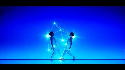 Japonlardan Muhteşem Işık Dansı