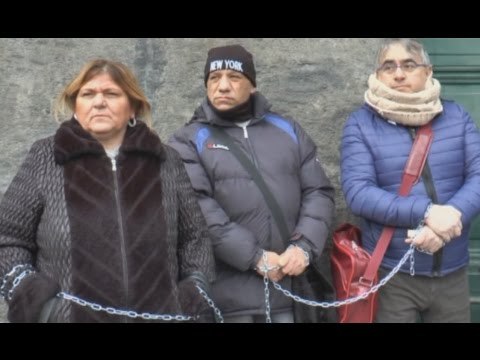 Napoli - Rischio stipendi al Comune, protestano lavoratori (10.01.17)