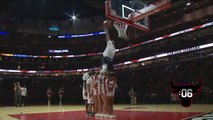 Un concours de dunks à la mi-temps d'un match de NBA