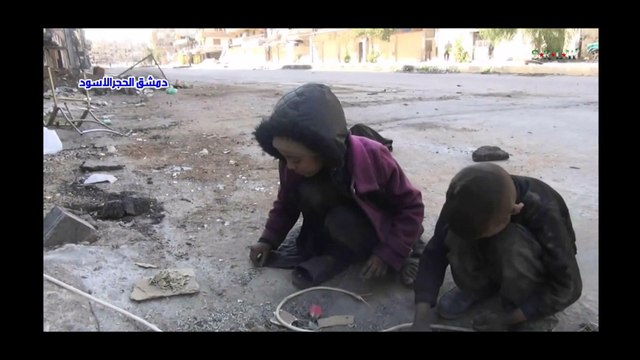 Al Hajar Al Aswad Syrian child telling her story with hunger and siege - Heartbreaking video