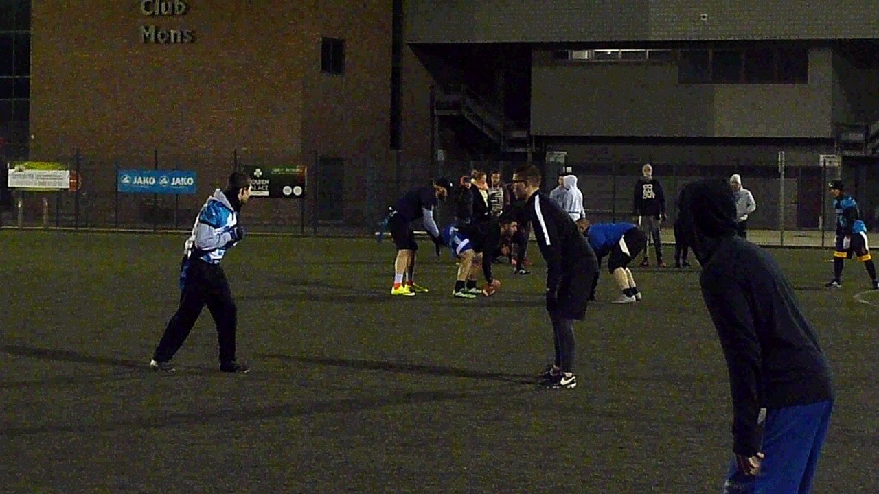 Initiation au flag du club de Mons de football américain