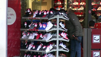 Pau: ambiance "soldes" en centre-ville