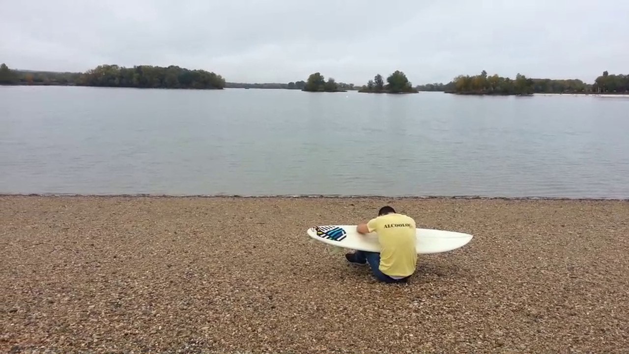 Essais sur canal hydraulique à la CNR