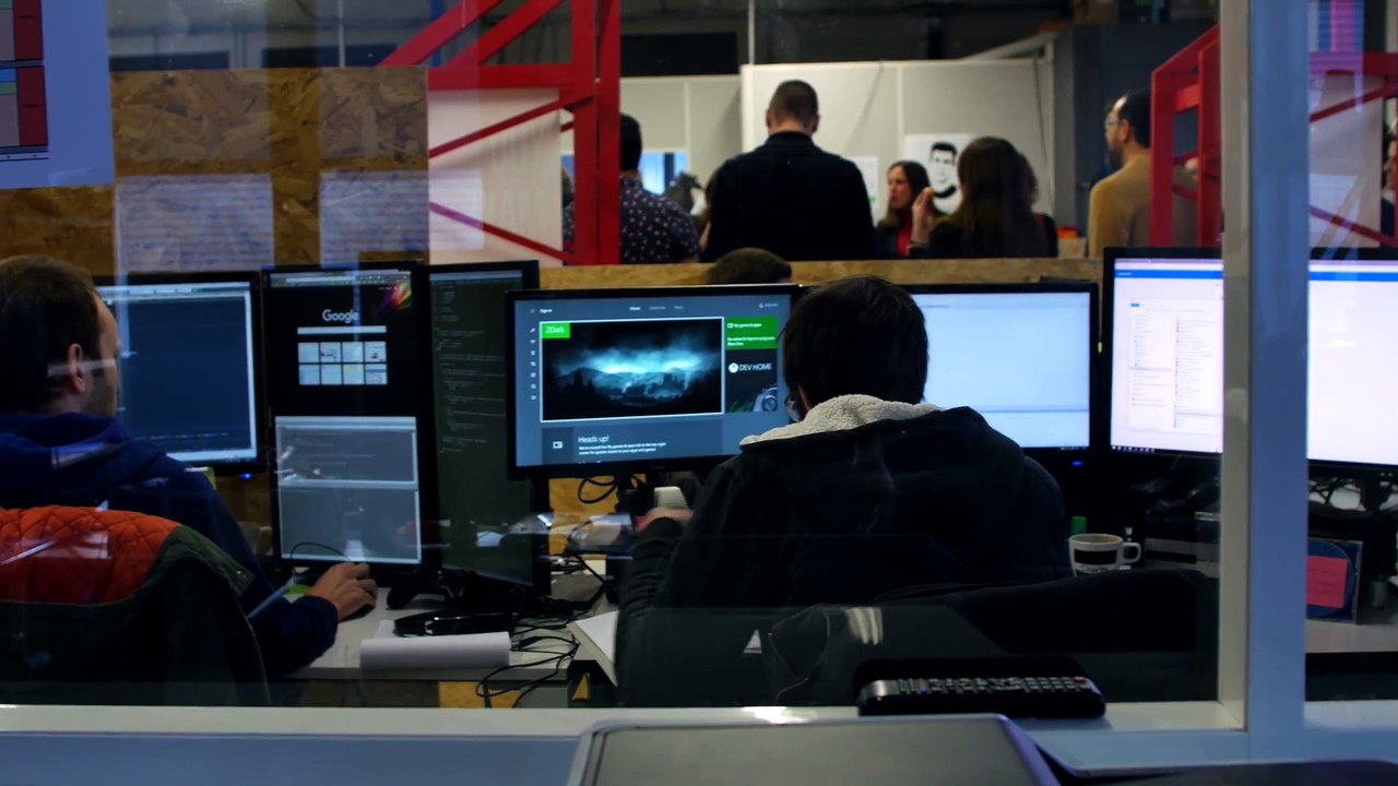 Behind The Screen : Teaser