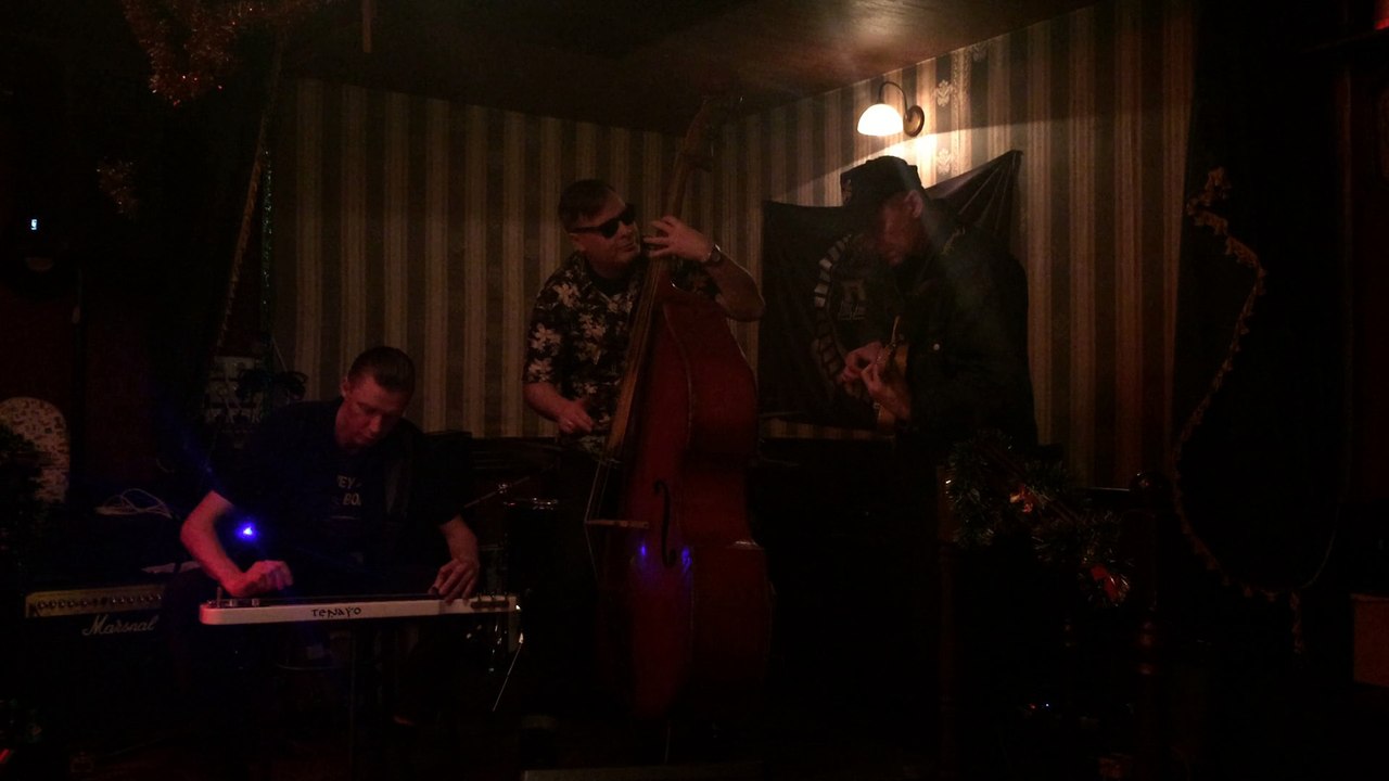 Aloha Swamp - First live in 2017 (1 in Pub One)