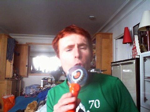 Wiwi égratigne chanson cri de Georges Moustaki