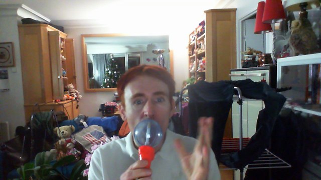 Wiwi égratigne sweet invisibility d'Hue & Cry