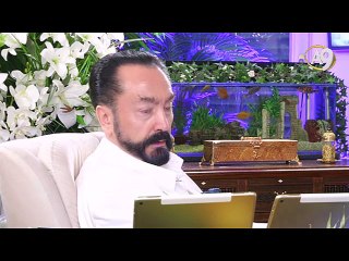 Adnan Oktar's live talk on A9 TV with simultaneous interpretation (11.12. 2016)