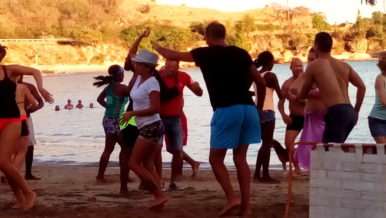 Sortie et Rueda à la plage Stage Salsa déc 2016