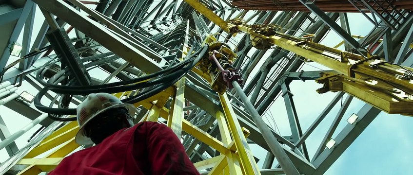 딥워터 호라이즌 DEEPWATER HORIZON 2차 공식 예고편 - 'Heroes' (한국어 CC)-ykxmzrJsnPY