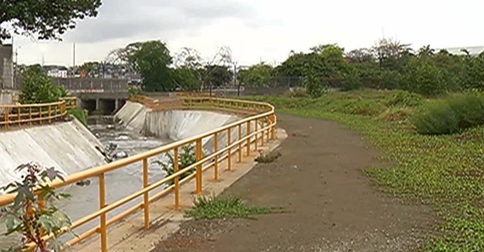 Varios sectores de Guayaquil se ven afectados por las lluvias