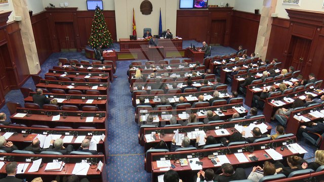 Kuvendi, peng i politikës (VIDEO)