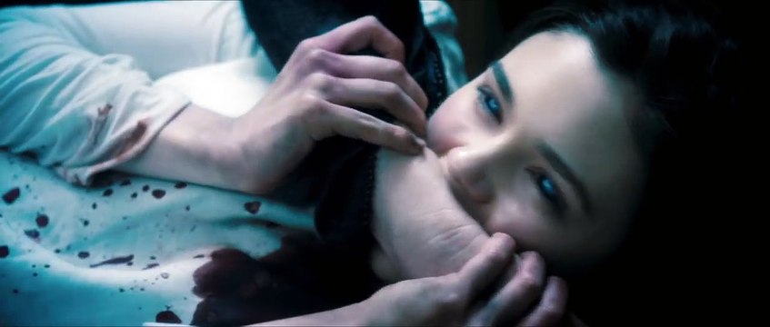 언더월드 - 블러드 워 UNDERWORLD - Blood Wars 1차 공식 예고편 (한국어 CC)-qA6POvl3cwg