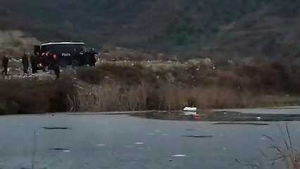 Nxirret trupi i 12 vjecarit nga liqeni