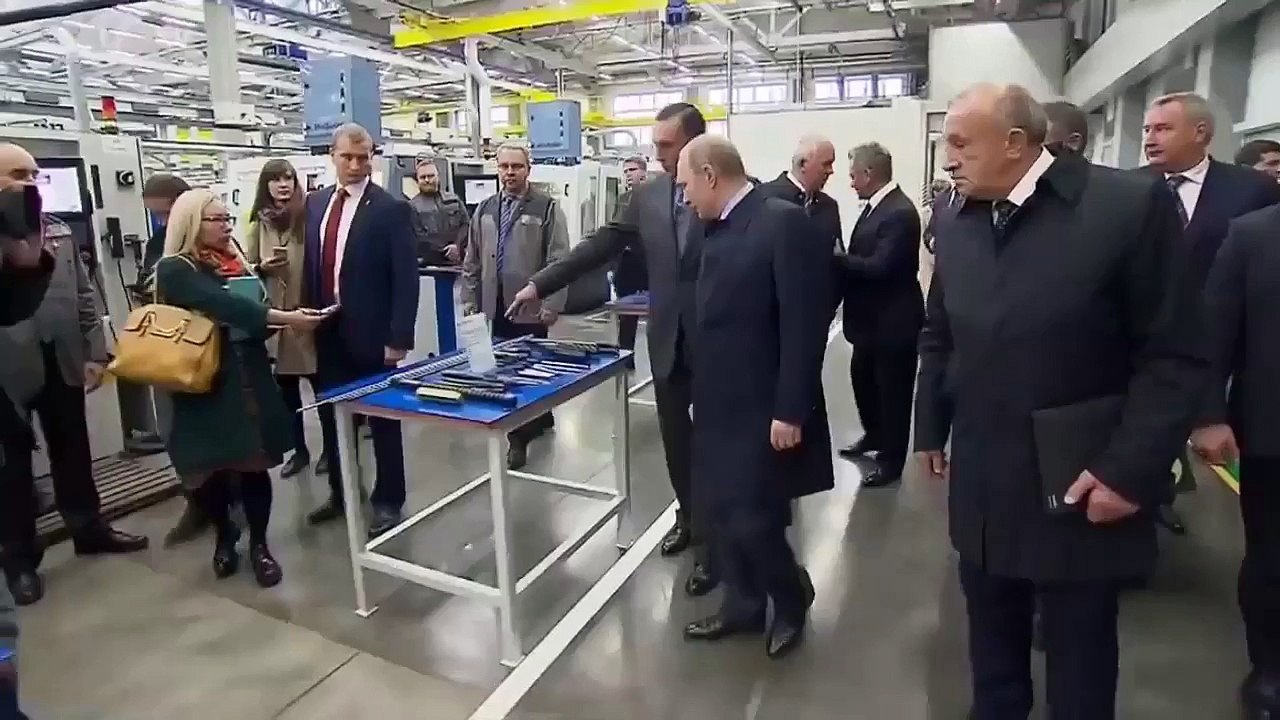 ПУТИН ПРИКОЛОЛСЯ!  Умеет же разрядить обстановку!!