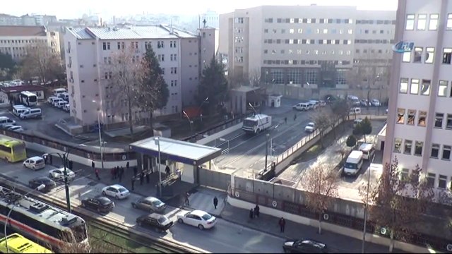 Gaziantep Emniyet Müdürlüğü Önünde Çatışma!