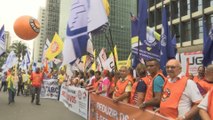 Sindicatos brasileños piden bajar la tasa de interes y piden preservación del sistema de pensiones