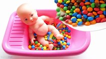 Learn Colors Baby Doll Bath Time M&Ms & Candy Surprise Toys Peppa Pig & Minions
