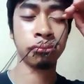 Video seorang pemuda menjahit mulutnya dengan kawat besi.... ternyata?