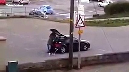 Heboh Pengemis Tertangkap Kamera Naik Mobil Sport Mewah