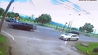 Mengerikan, Arwah Pengendara Motor Korban Kecelakaan Keluar dan Terekam CCTV?