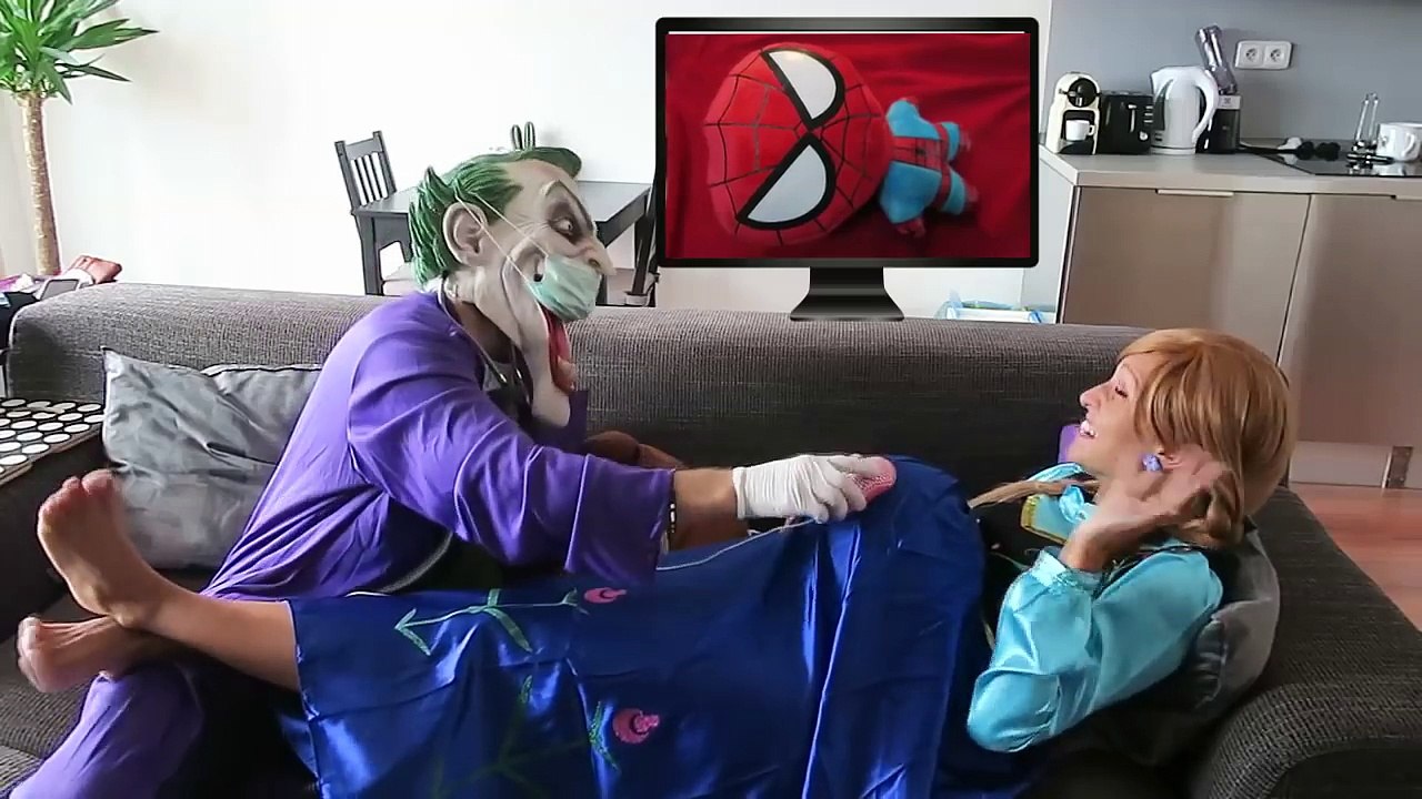 Pregnant FROZEN ELSA vs BAD BABY vs Pregnant FROZEN ANNA!w/Spiderman vs