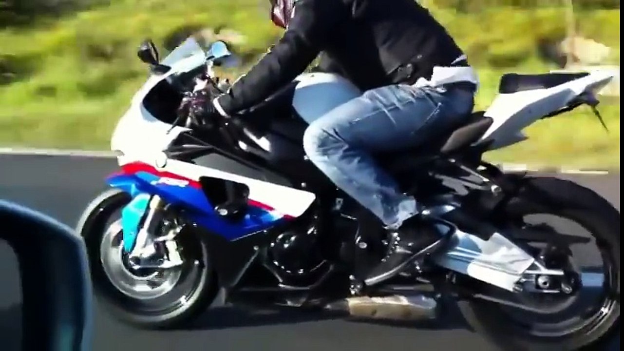 BMW S1000RR vs Yamaha R1 vs Nissan GTR