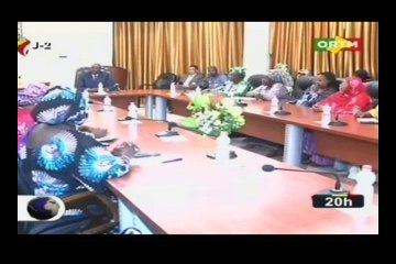 Remise du rapport du forum par les femmes leader du Mali au premier ministre