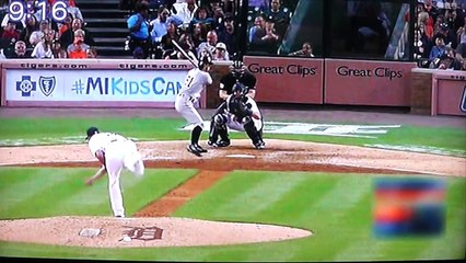 3000本安打まで11本：皆んなに愛されているイチローさん -塁に出ると相手チームの選手に肩を抱かれていた-bPXEjLpjcTQ