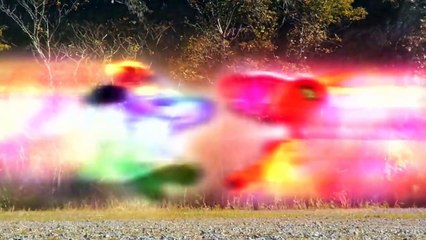 Power Ranger Dino Super Charge _ Red Ranger vs Silver Ranger - Zenowing y Doomwing son separados-MCUC-RFlyT0