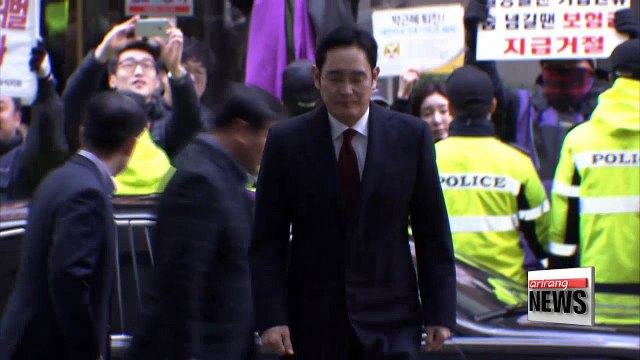 Independent counsel questioning Samsung heir apparent over corruption allegations