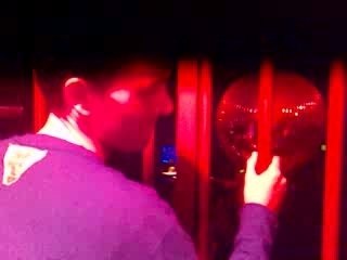 DJ Waas dans la cage de la villa Rouge Septembre 2007