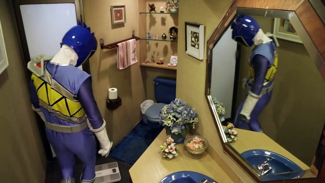 FAN FILM - King Ranger - feat. Bianca King [Power Rangers]-CsLGWIb5jYg