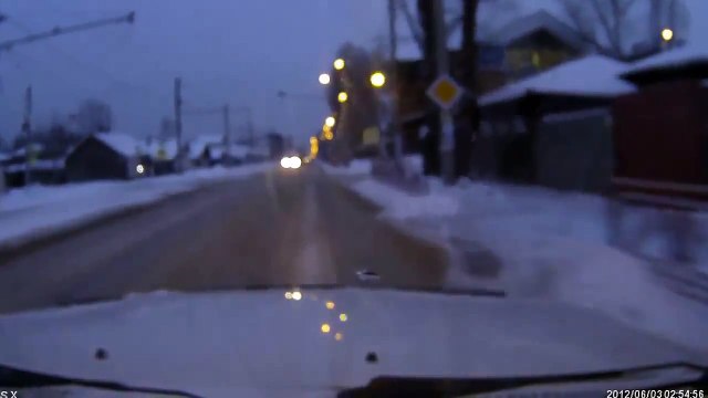 Нужно было бить!!!