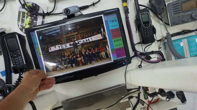 J67 : Petit clin d'oeil à l'école du Puy du Fou pour Jean Le Cam / Vendée Globe