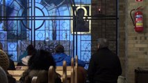 Adoracja Najświętszego Sakramentu w kościele św. Maksymiliana w Lubinie 11.01.2017. Adorację prowadził zespół muzyczny 