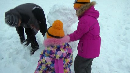 Снежный ЧЕЛЛЕНДЖ. Диана сломала руку с... Экстренная реставрация руки.