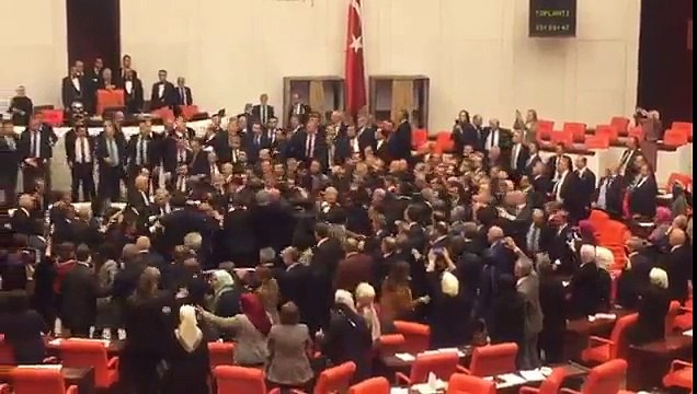 Массовая драка в турецком парламенте