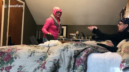 Woman surprises cancer-suffering mother by shaving her head