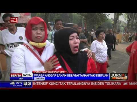 Ricuh, Petugas Bongkar Bangunan Liar di Rawasari Selatan