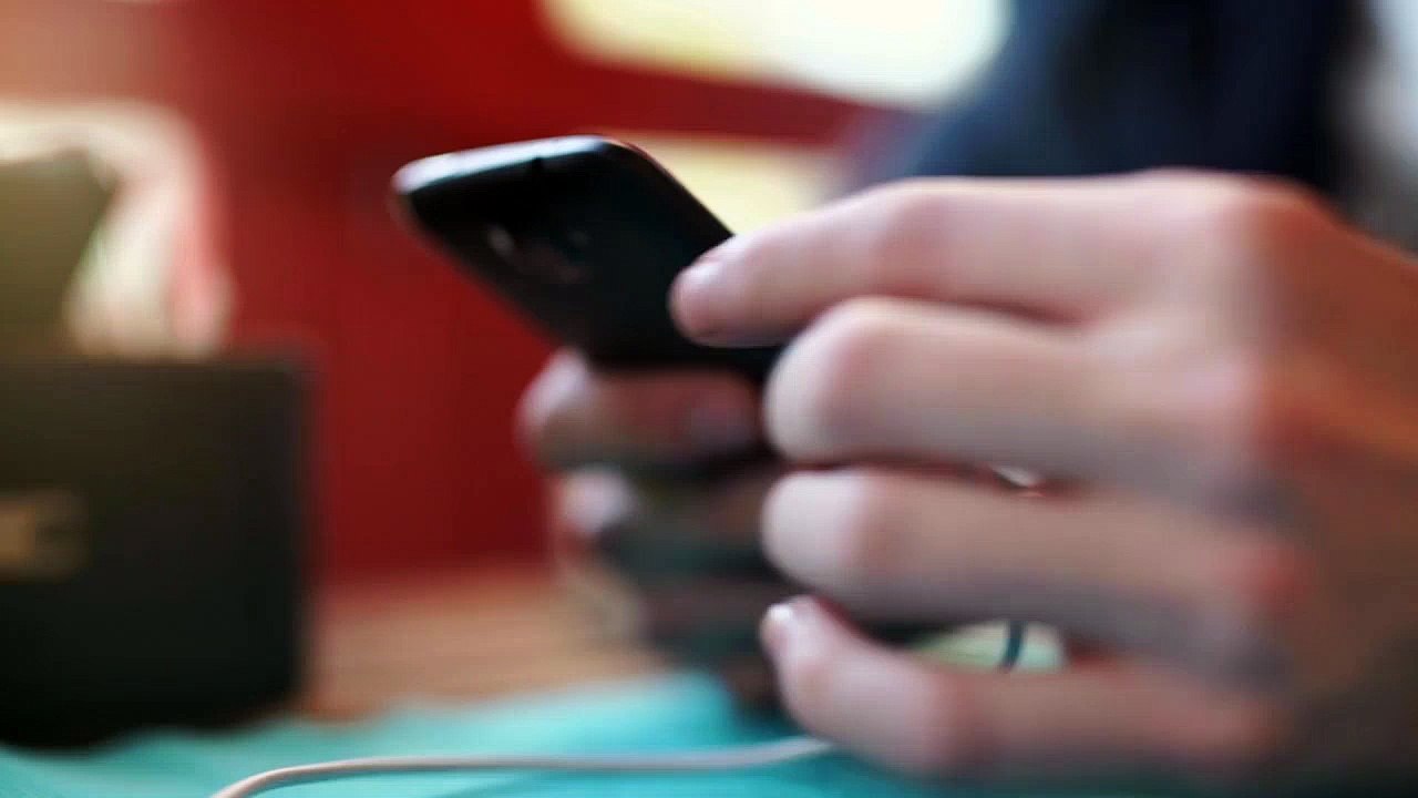 Always Stay Connected With OREI TRAVEL M8